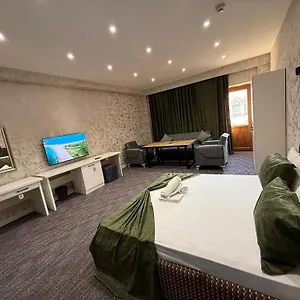 Otel Black Mont, Bakü